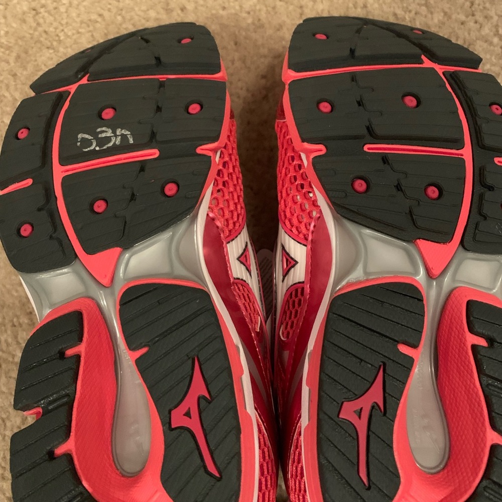 Shoes - Picture 3 of 4